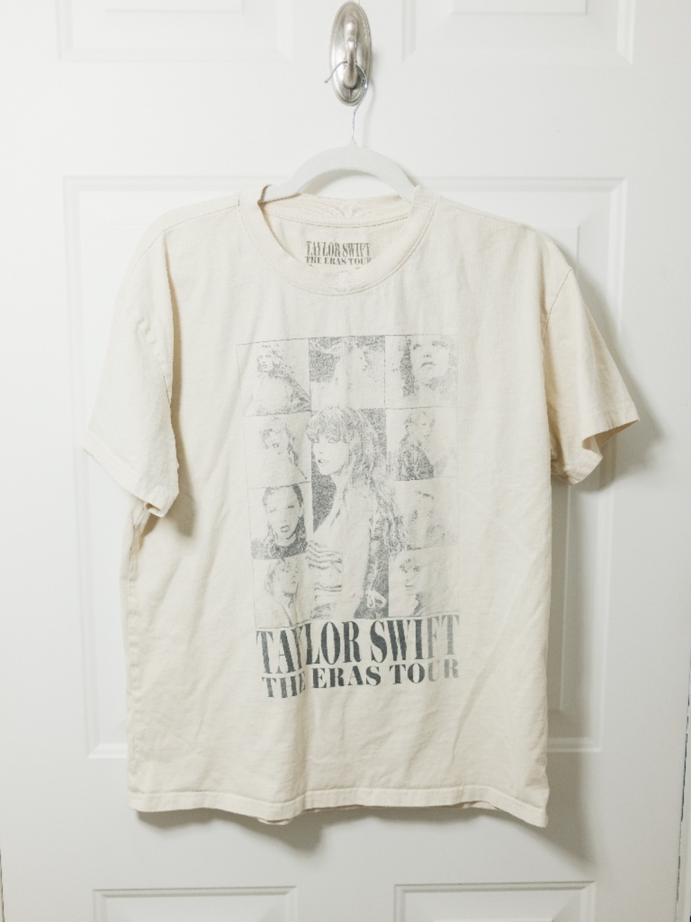 Taylor Swift Eras Tour T-Shirt Large Beige Graphic Concert Tee 2023